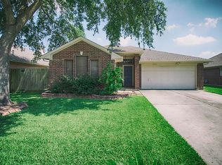 5014 Parkcrest Dr, La Porte, TX 77571