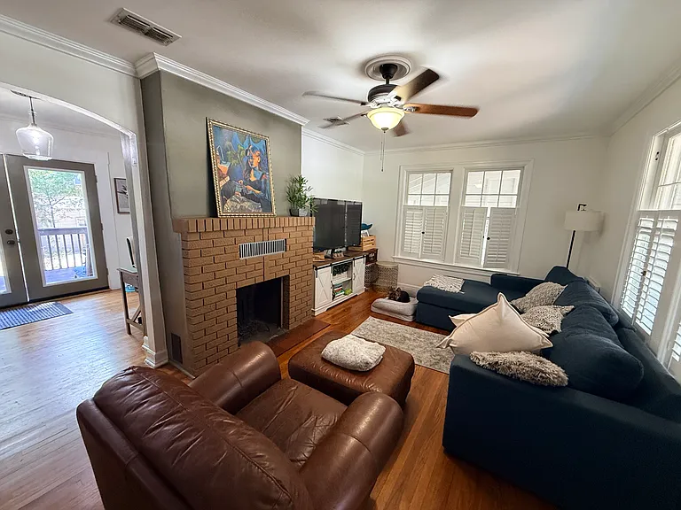 2534 Gilmore St — Photo 3