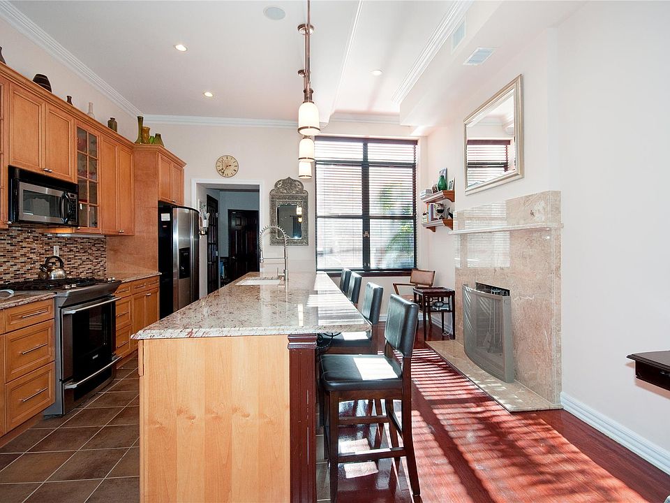 1st image of 268 W 139th St
