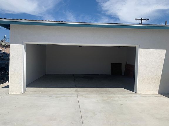 5th image of 3140 W 132nd St