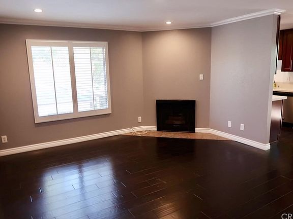 2nd image of 5910 Murietta Ave APT C
