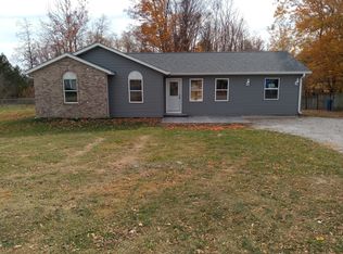 60 Long St, Cloverdale, IN 46120