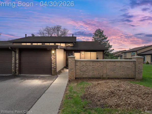 19877 Villa Ct W, Southfield, MI 48076