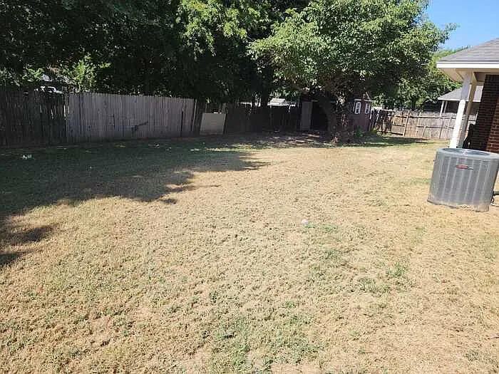 3 bed, 2.0 bath, 1190 sqft, $1,725 — Photo 2