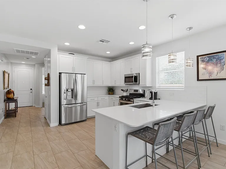 17211 W Whispering Wind Rd — Photo 8