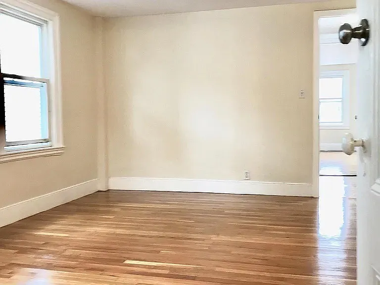 367 Cambridge St — Photo 8