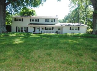 4200 Mashie Dr, Pfafftown, NC 27040