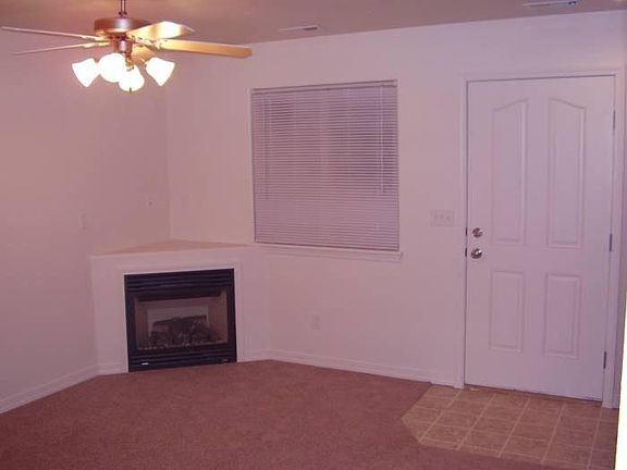 3rd image of 1605 N Stevens Dr