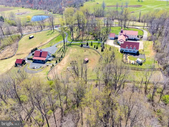 16 Whippoorwill Ln, Washington, VA 22747