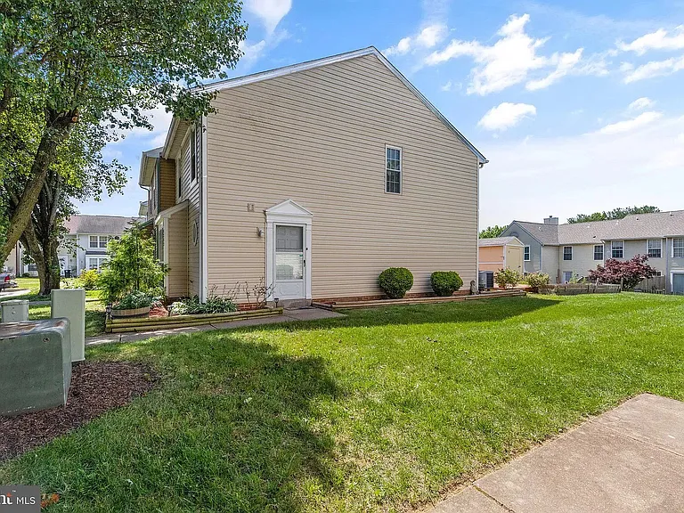 1232 Brice Sq — Photo 11