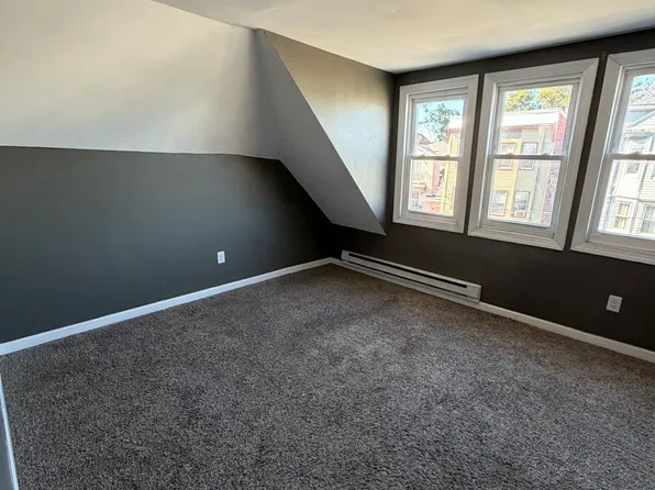 162 S 11th St, Newark, NJ 07107