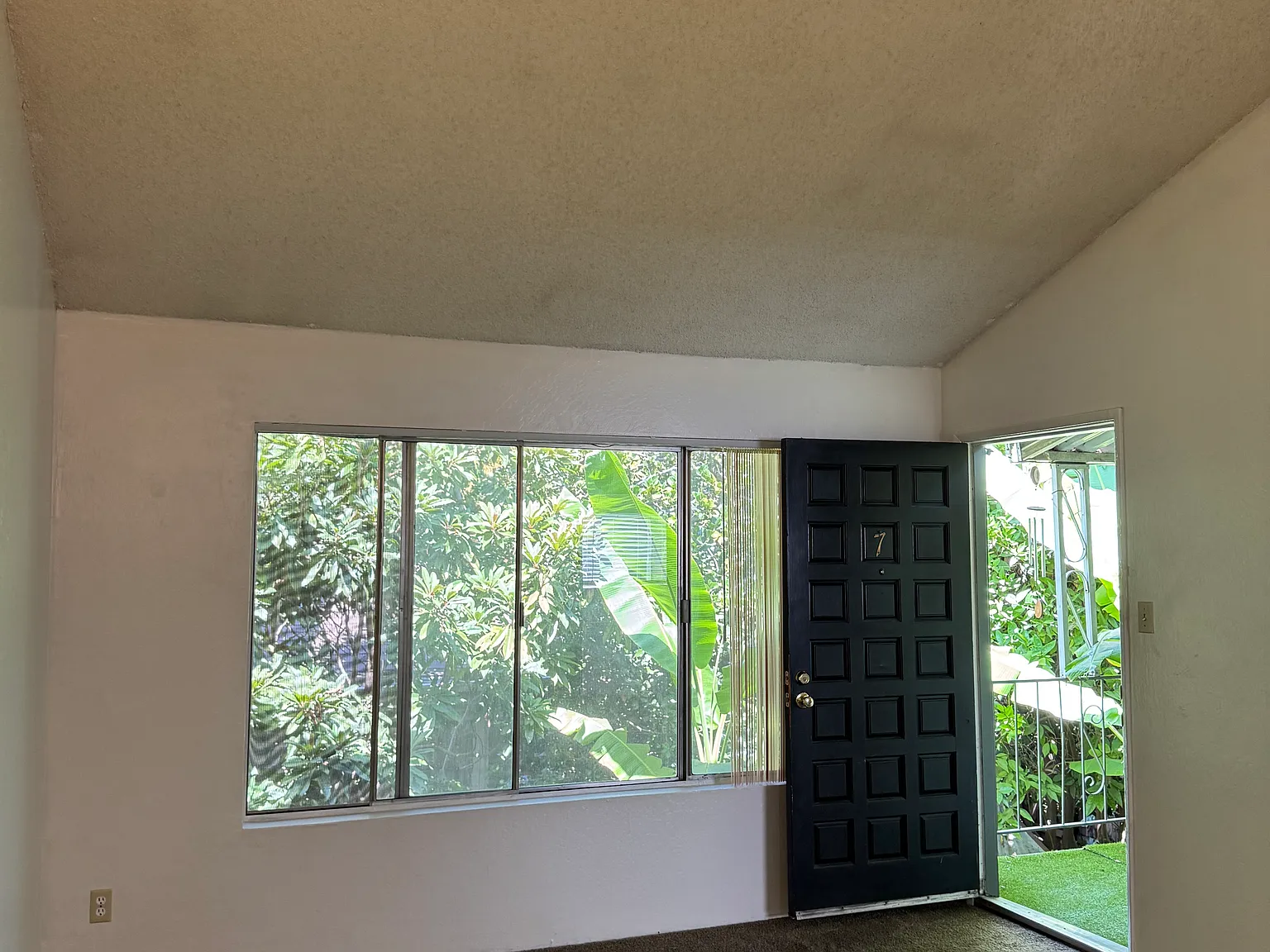 1 bed, 700 sqft, $1,550 — Photo 4