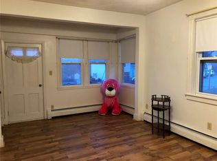 28 Yeoman Ave, Cranston, RI 02920