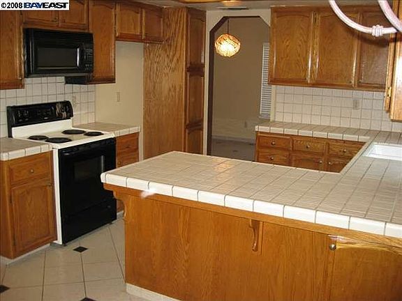 3rd image of 2820 McNeil Dr