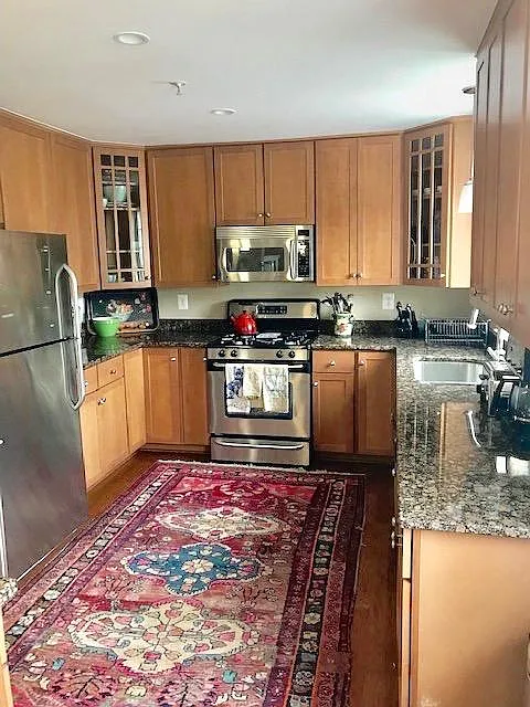 1 bed, 956 sqft, $2,350 — Photo 2