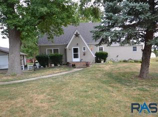405 Park Ave, Alcester, SD 57001