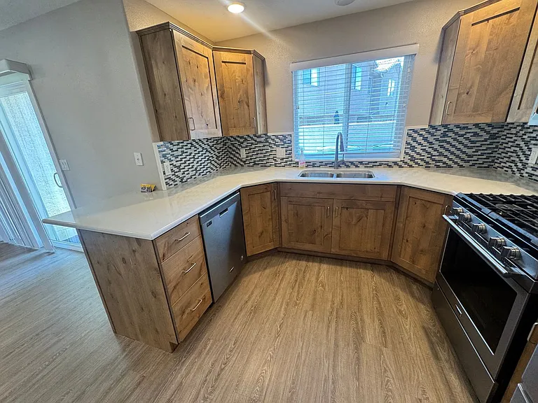 1583 W 1170 N — Photo 10