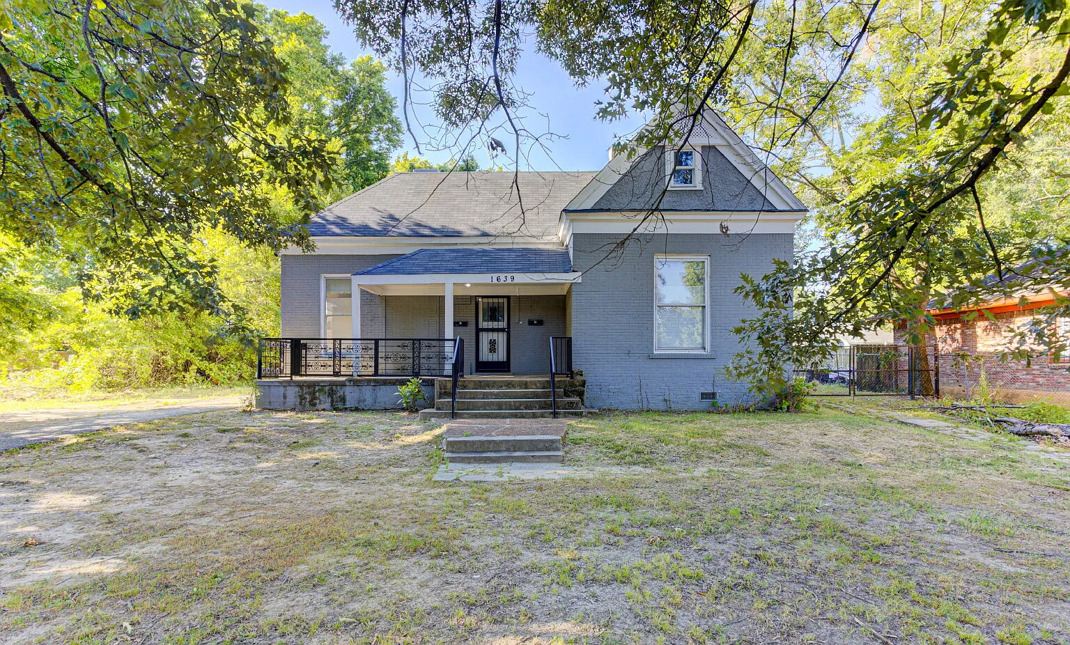 1 bed, 1.0 bath, 1000 sqft, $825 — Photo 2