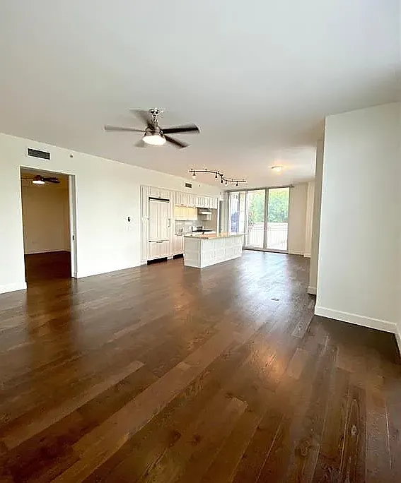 3 bed, 1700 sqft, $4,500 — Photo 2