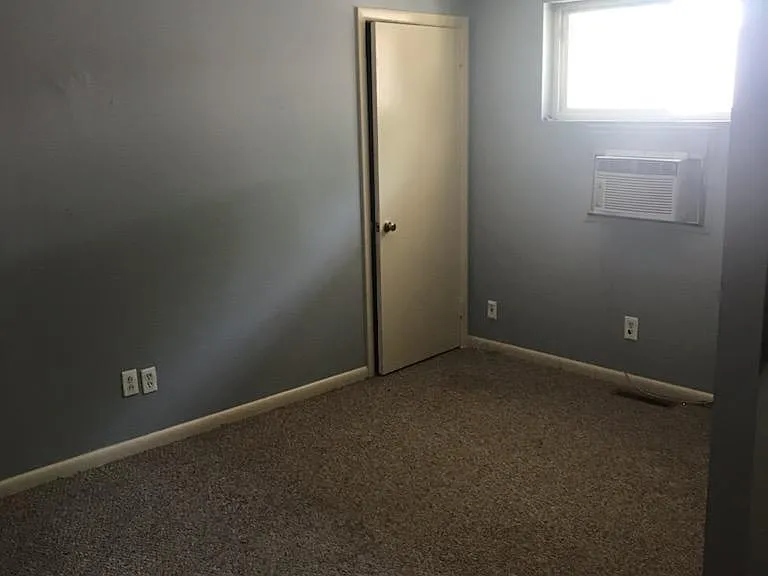 2332 Chestnut St — Photo 2