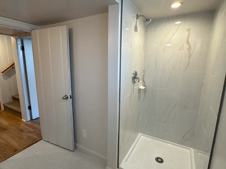 shower lower level