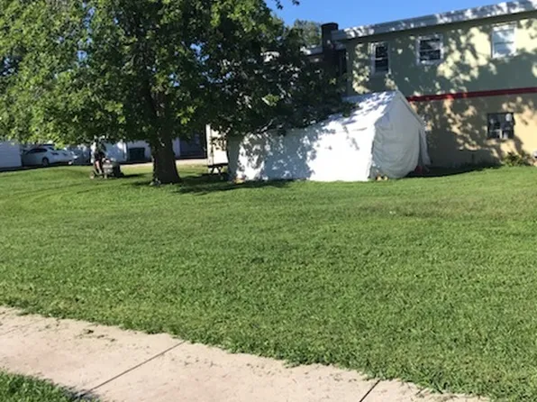 1 John St, Plano, IL 60545