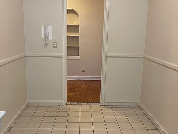 4th image of 7001 113th St APT 4A