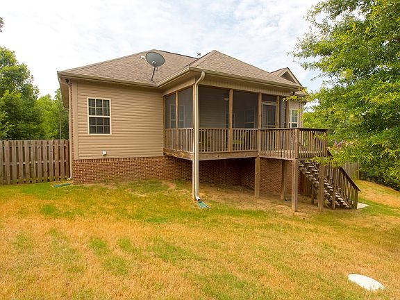 3rd image of 211 Lime Creek Ln