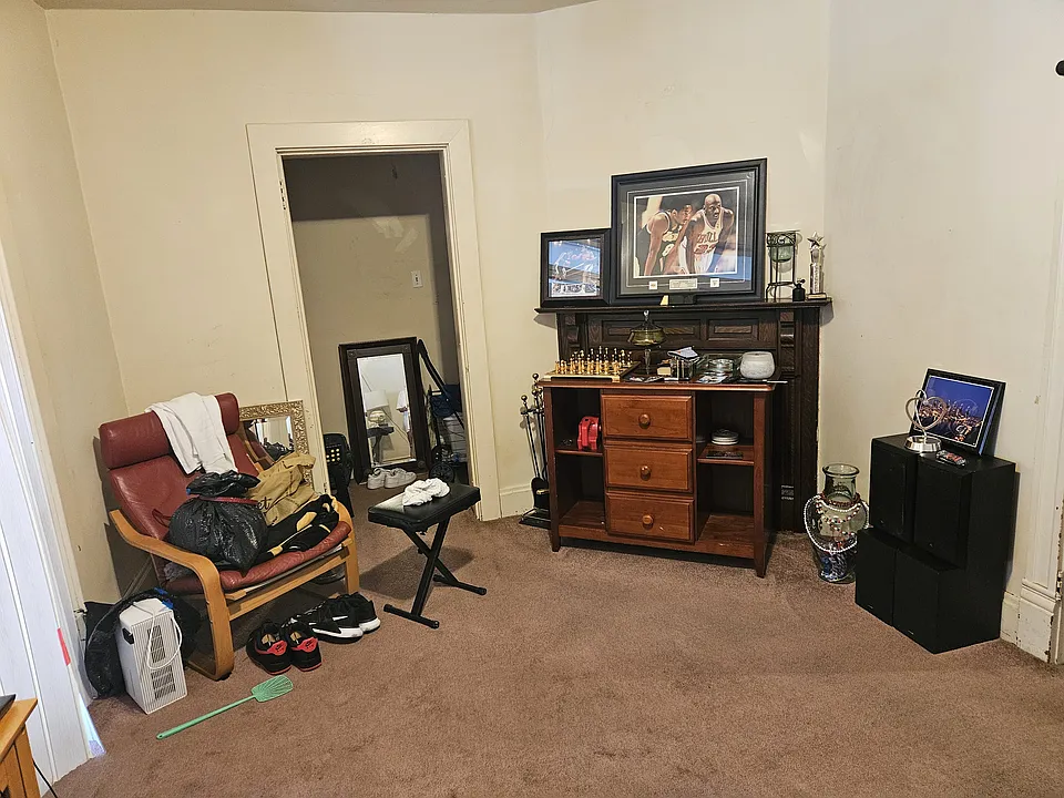 1104-1106 Broadway Ave #1104-3