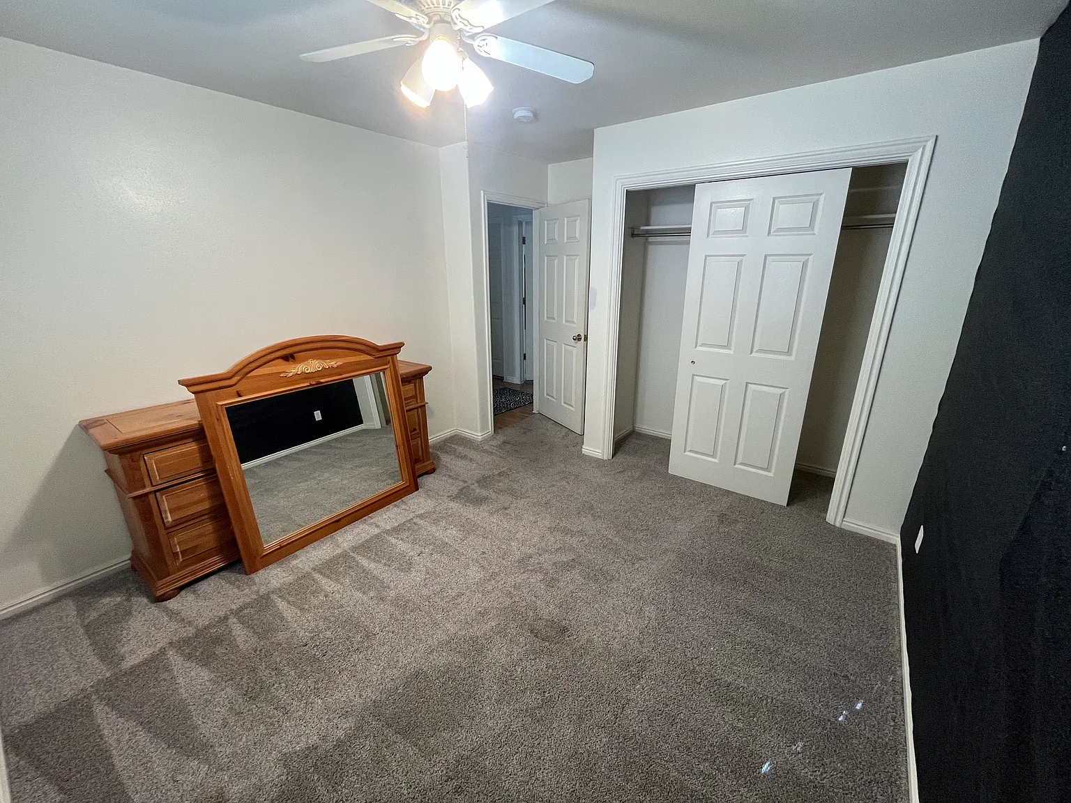5 bed, 2572 sqft, $800 — Photo 2