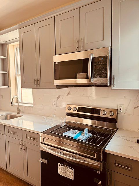1st image of 752 E 225th St Floor 2