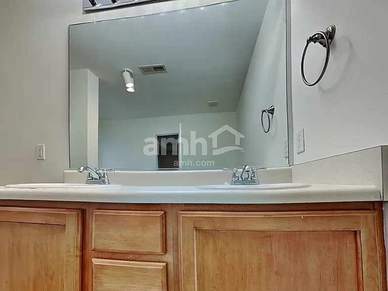 817 Redland Dr — Photo 12