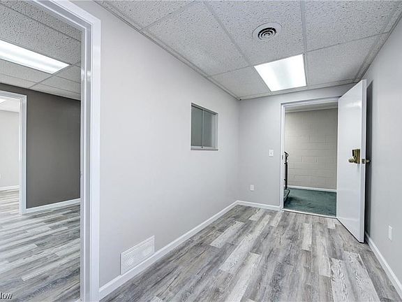 3rd image of 6111 S Broadway