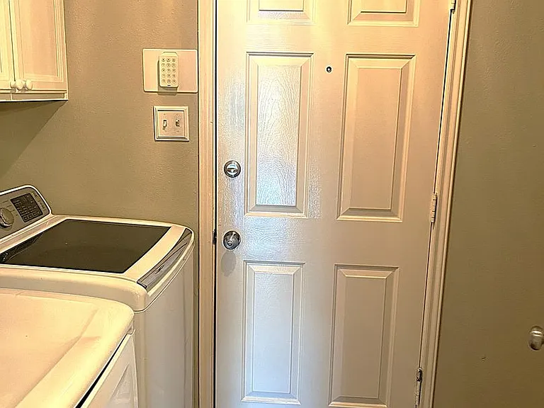 18718 Walden Forest Dr — Photo 27
