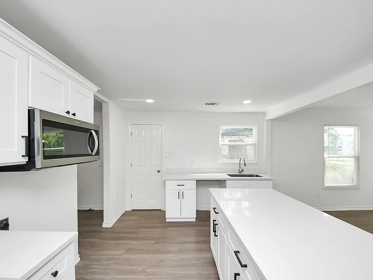 7004 Conley St — Photo 25