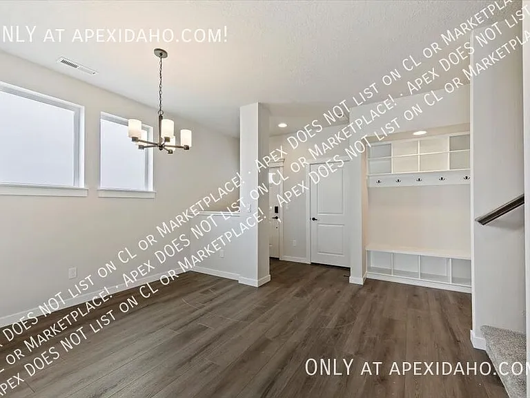 4256 W Topeka St — Photo 3