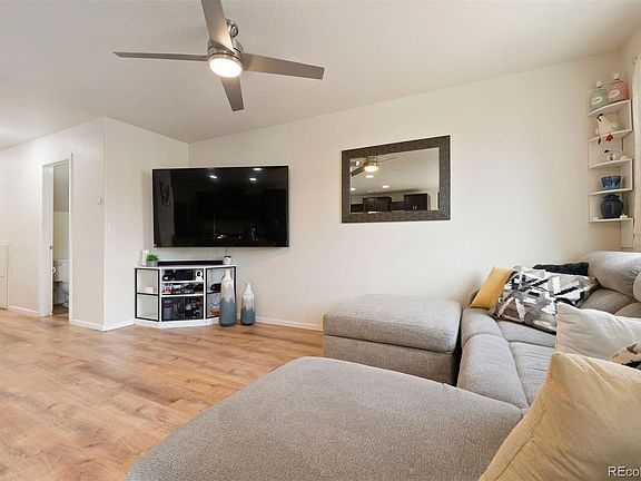 3rd image of 47401 Lily Avenue