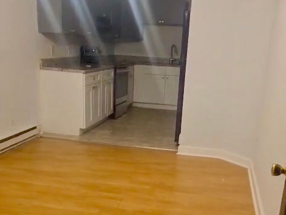 2nd image of 2302 Front St #8043869877