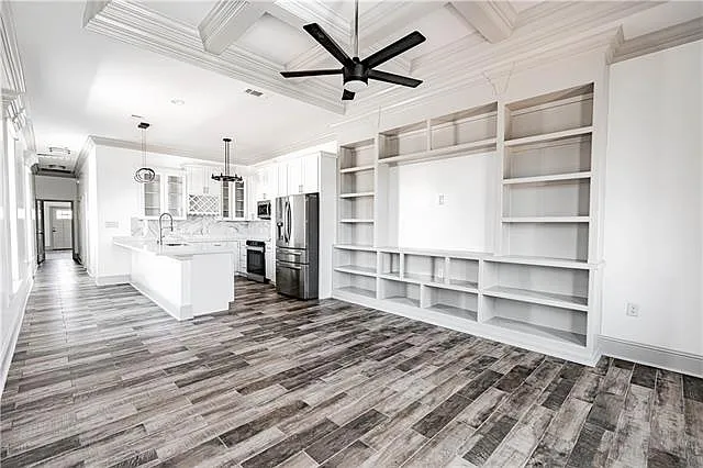 3 bed, 2.0 bath, 1490 sqft, $2,450 — Photo 4