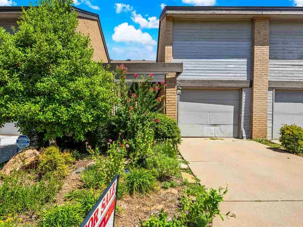 457 NW Chimney Creek Dr, Lawton, OK 73505