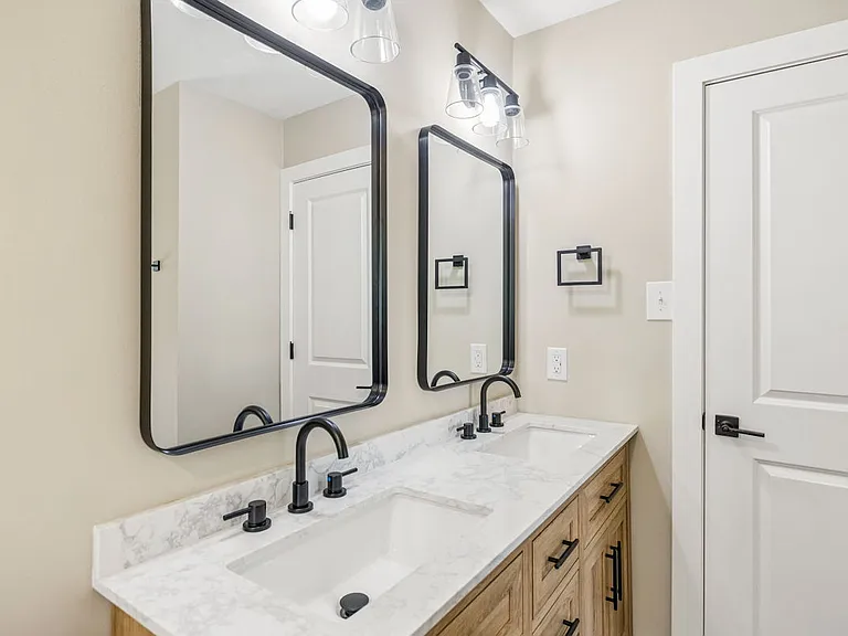 12201 W Kings Gate Rd — Photo 15