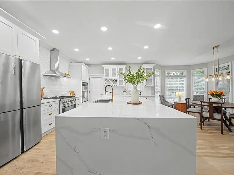 195 Brightmore Way — Photo 11