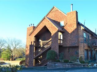 5192 Hollow Wood Ct APT C, Saint Louis, MO