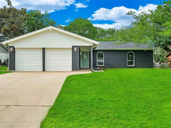7425 Beaty St, Fort Worth, TX 76112