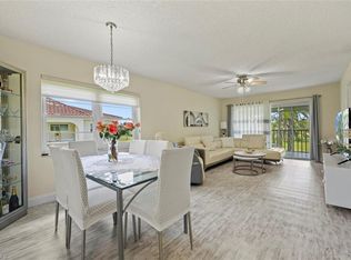 1055 Forest Lakes Dr #E210, Naples, FL 34105