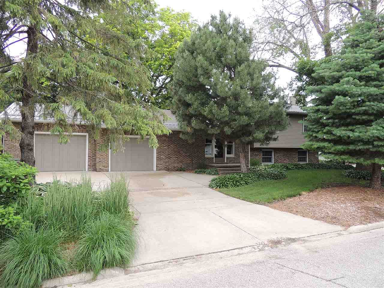 1511 Starview Dr, Cedar Falls, IA 50613 Zillow