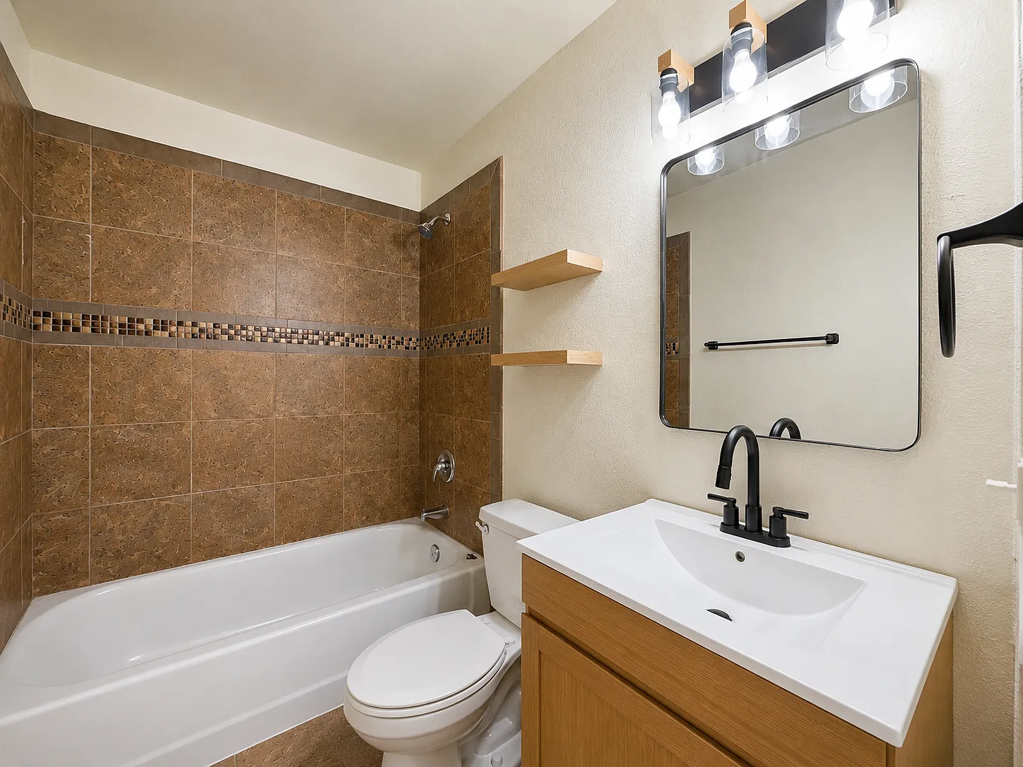 1313 Branson Avenue - 1 — Photo 3