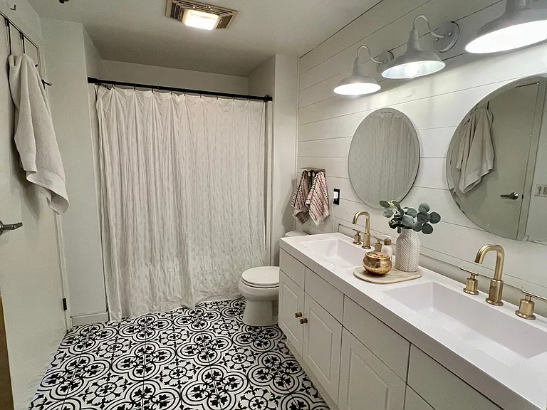 234 E Reservoir Ave #303 — Photo 18