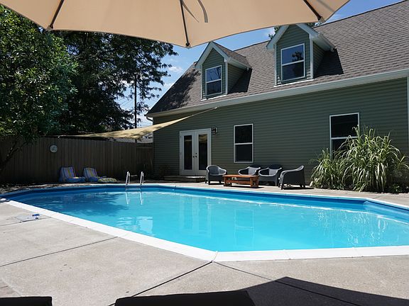 5th image of 883 Bruck St