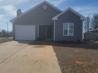 201 Kentshire Ln, Bonaire, GA